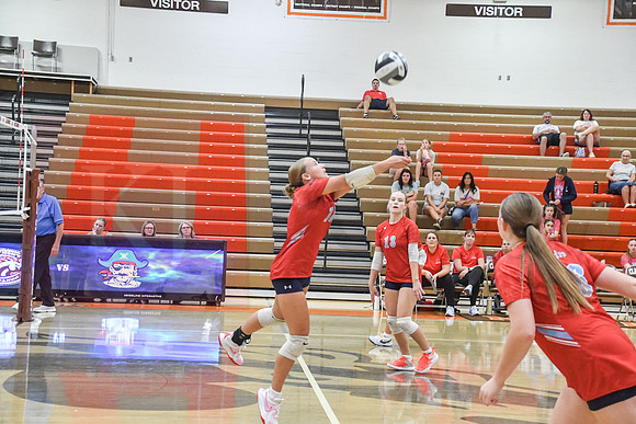 260901_Vball 26-27_172