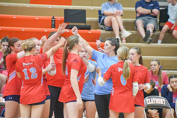 260901_Vball 26-27_281