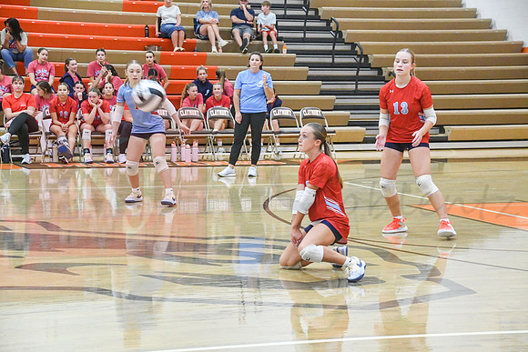 260901_Vball 26-27_282