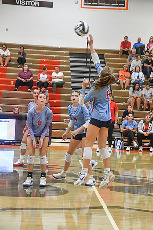 260901_Vball 26-27_175