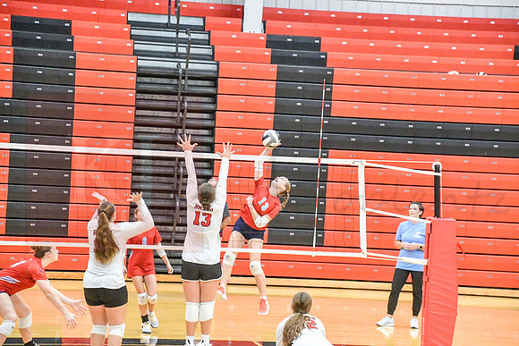 260903_Vball 26-27_196