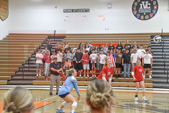 260901_Vball 26-27_186