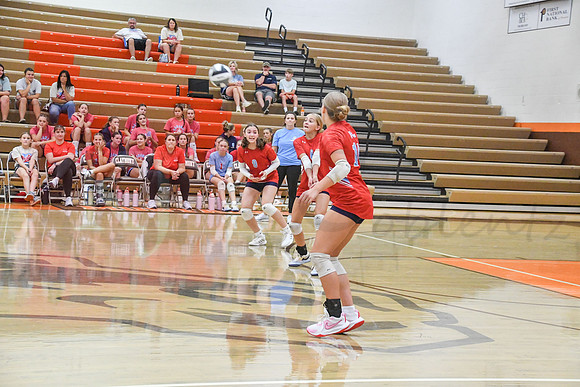 260901_Vball 26-27_306