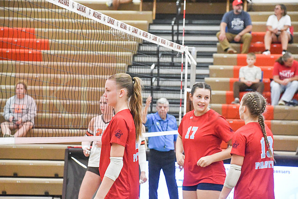 260901_Vball 26-27_159