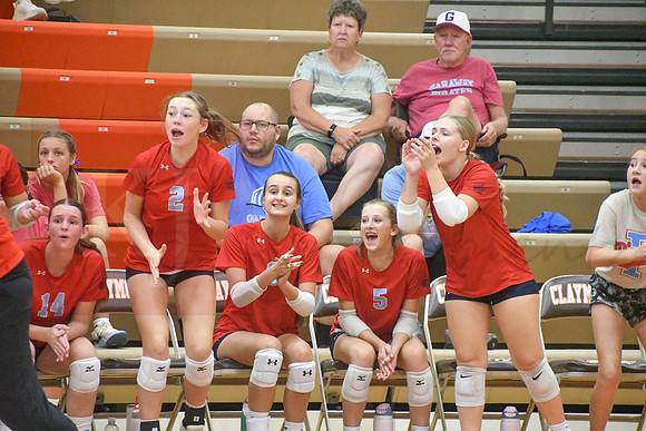 260901_Vball 26-27_122