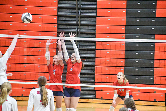 260903_Vball 26-27_250